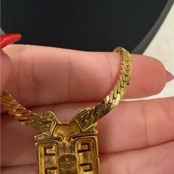 Givenchy Gold Chain Necklace with Iconic Pendant - Picture 3 of 5